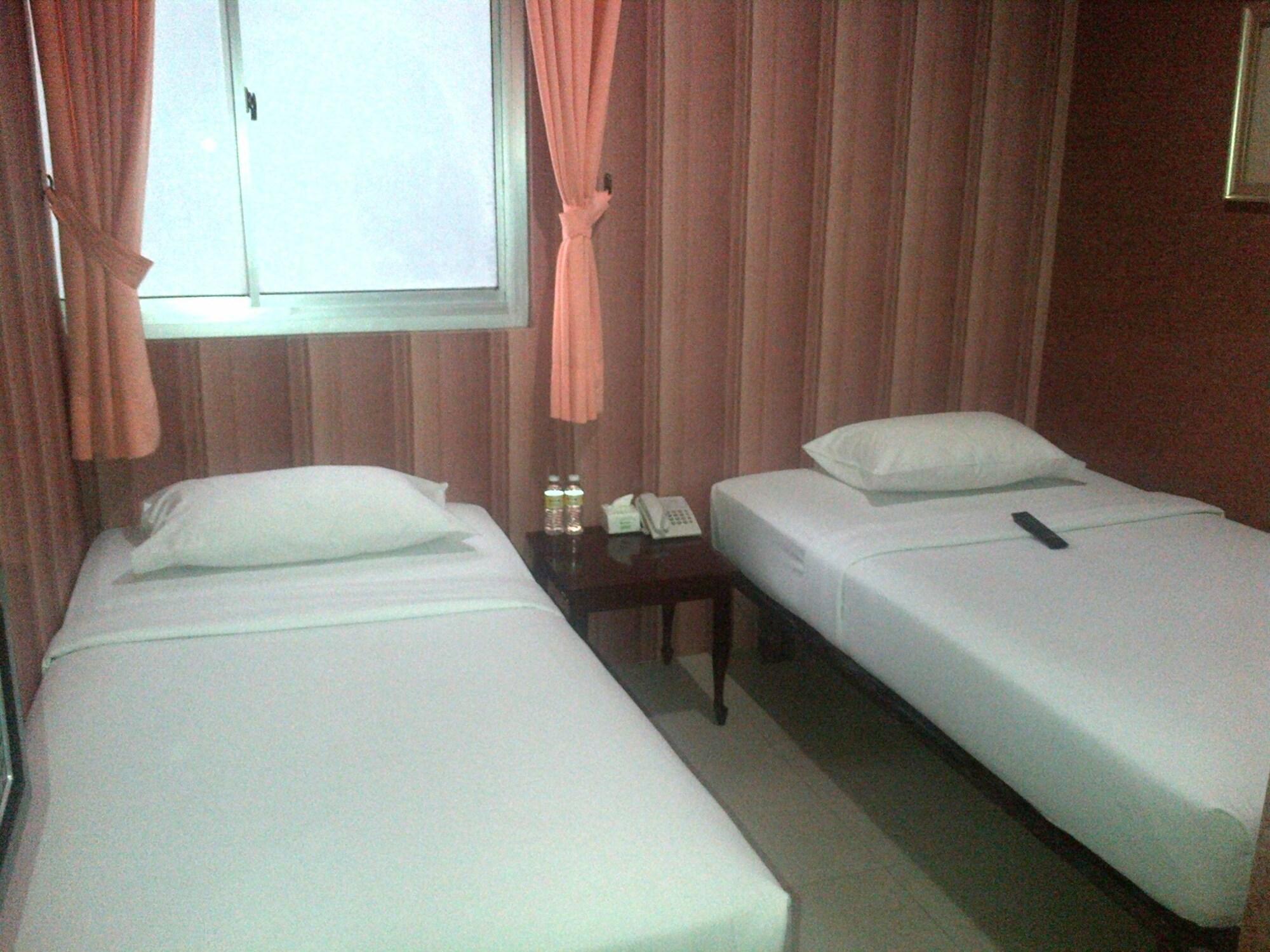 Twins Hotel Jacarta Exterior foto