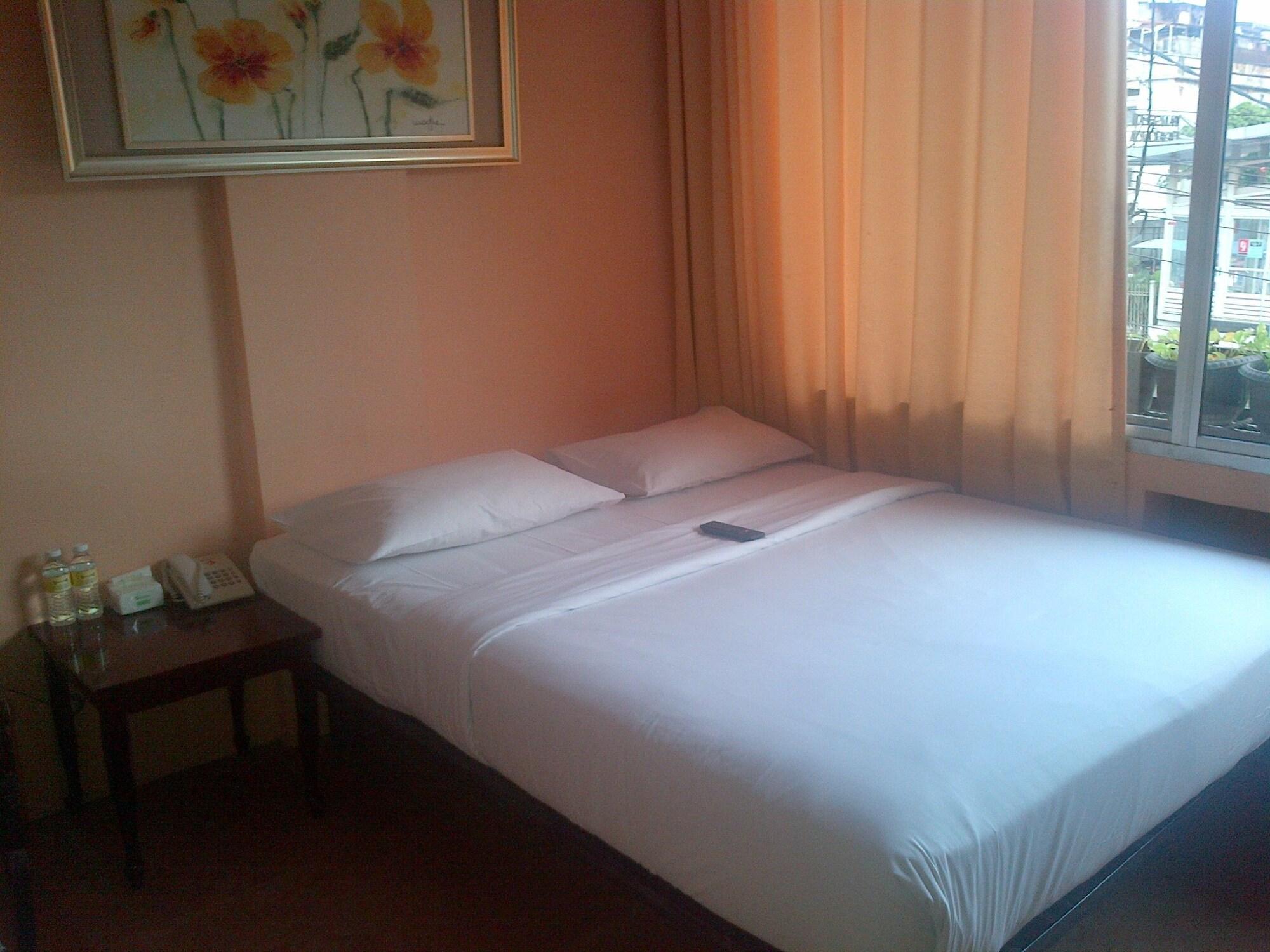 Twins Hotel Jacarta Exterior foto