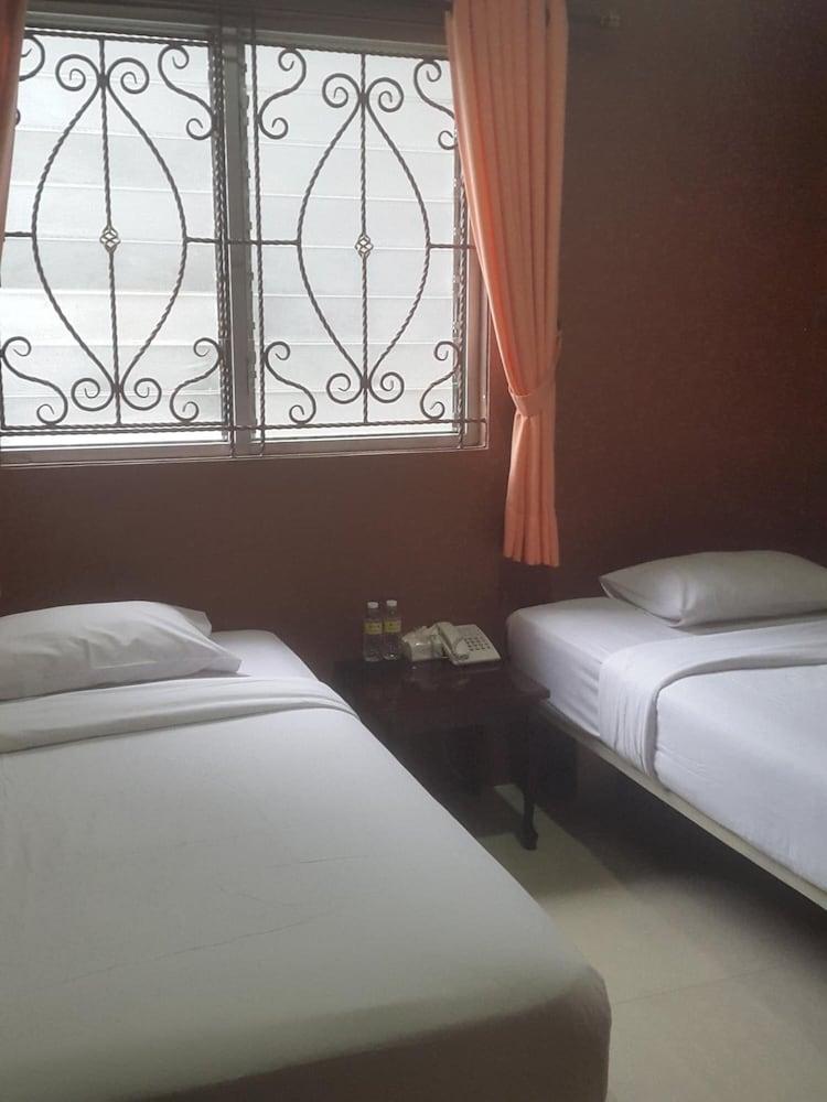 Twins Hotel Jacarta Exterior foto