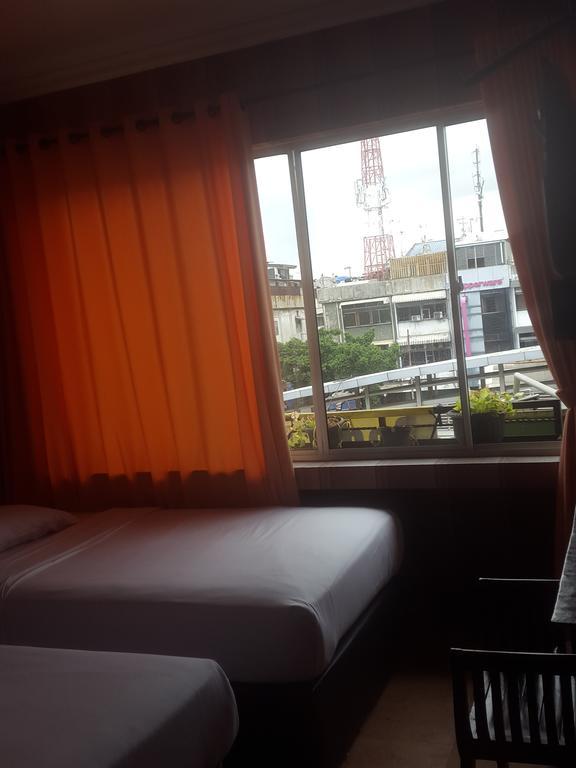 Twins Hotel Jacarta Exterior foto
